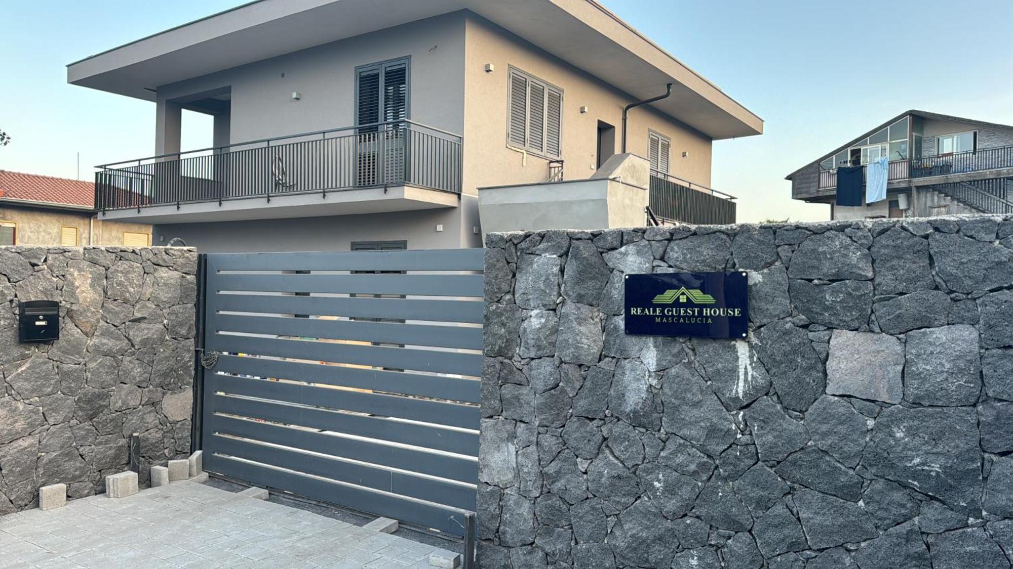 Reale Guest House ماسكالوتشا المظهر الخارجي الصورة